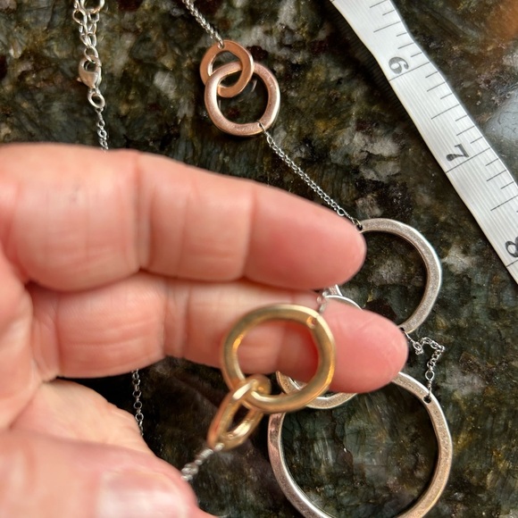 3 tone hammered metal adjustable length necklace. Silver, gold and copper tones - Picture 6 of 6